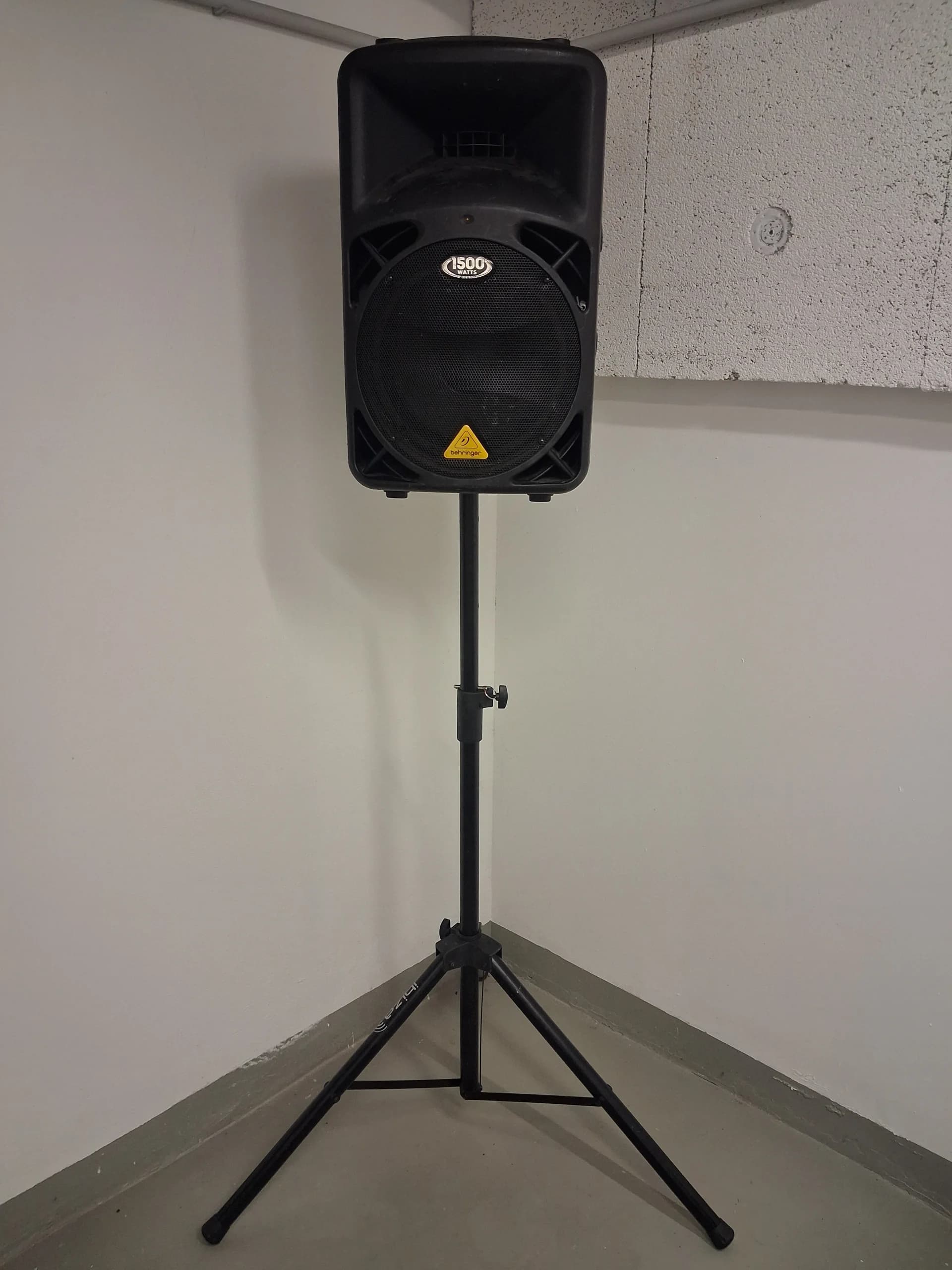 Behringer Eurolive B612D Aktive 1500W PA-Box – Kraftvoller Sound