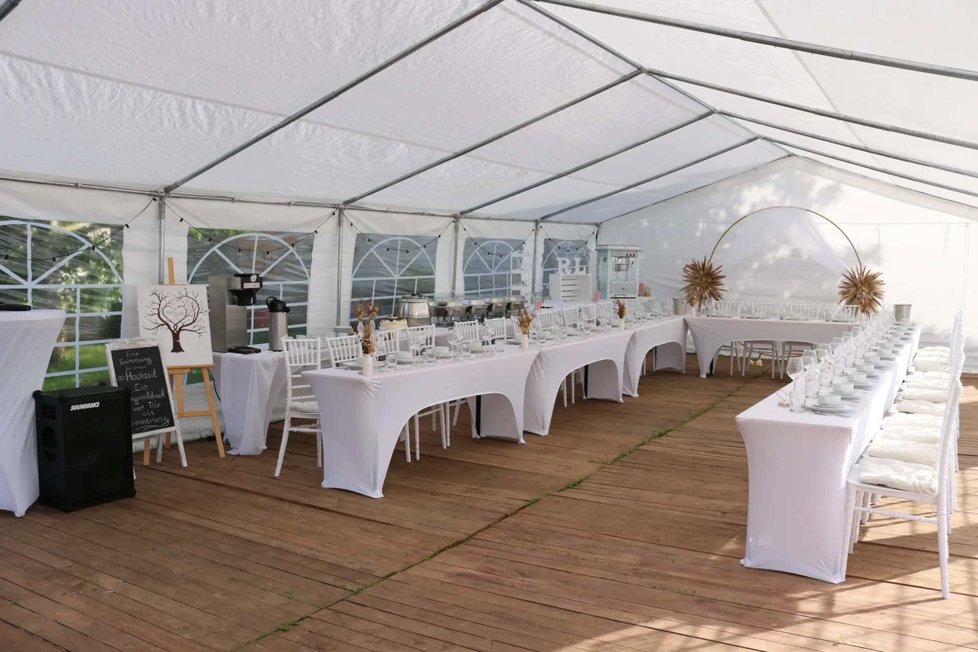 Partyzelt zu vermieten